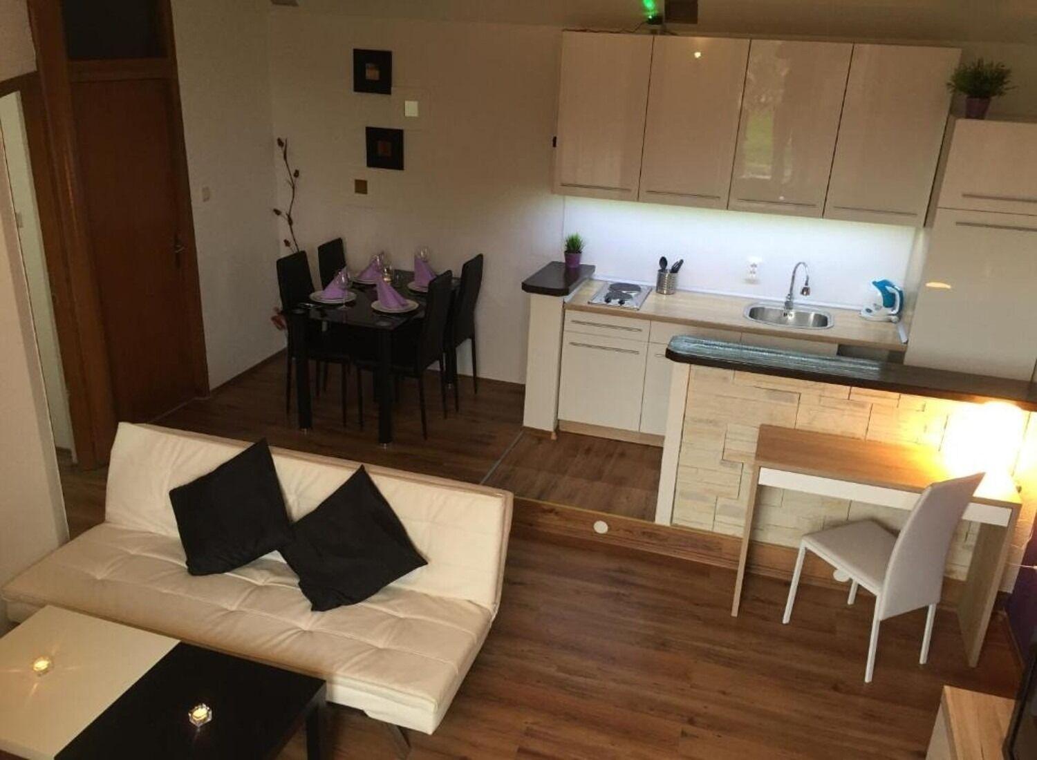 Apartments San - With Pool; Rakovica Ngoại thất bức ảnh